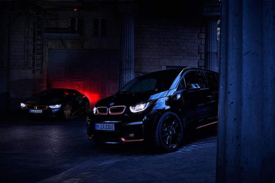  BMW i8 Ultimate Sophisto Edition (I12) 2019 года  (фото 8 из 16)